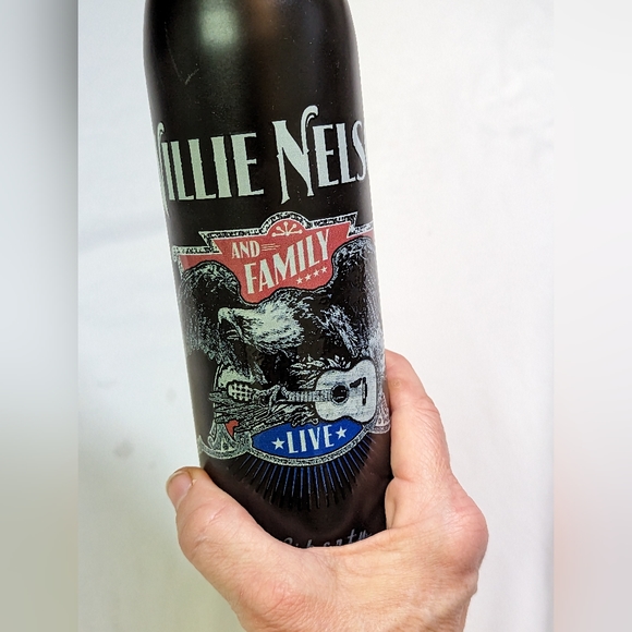 Willie Nelson N27 Beverage Bottle With twist off Cap - Picture 1 of 10